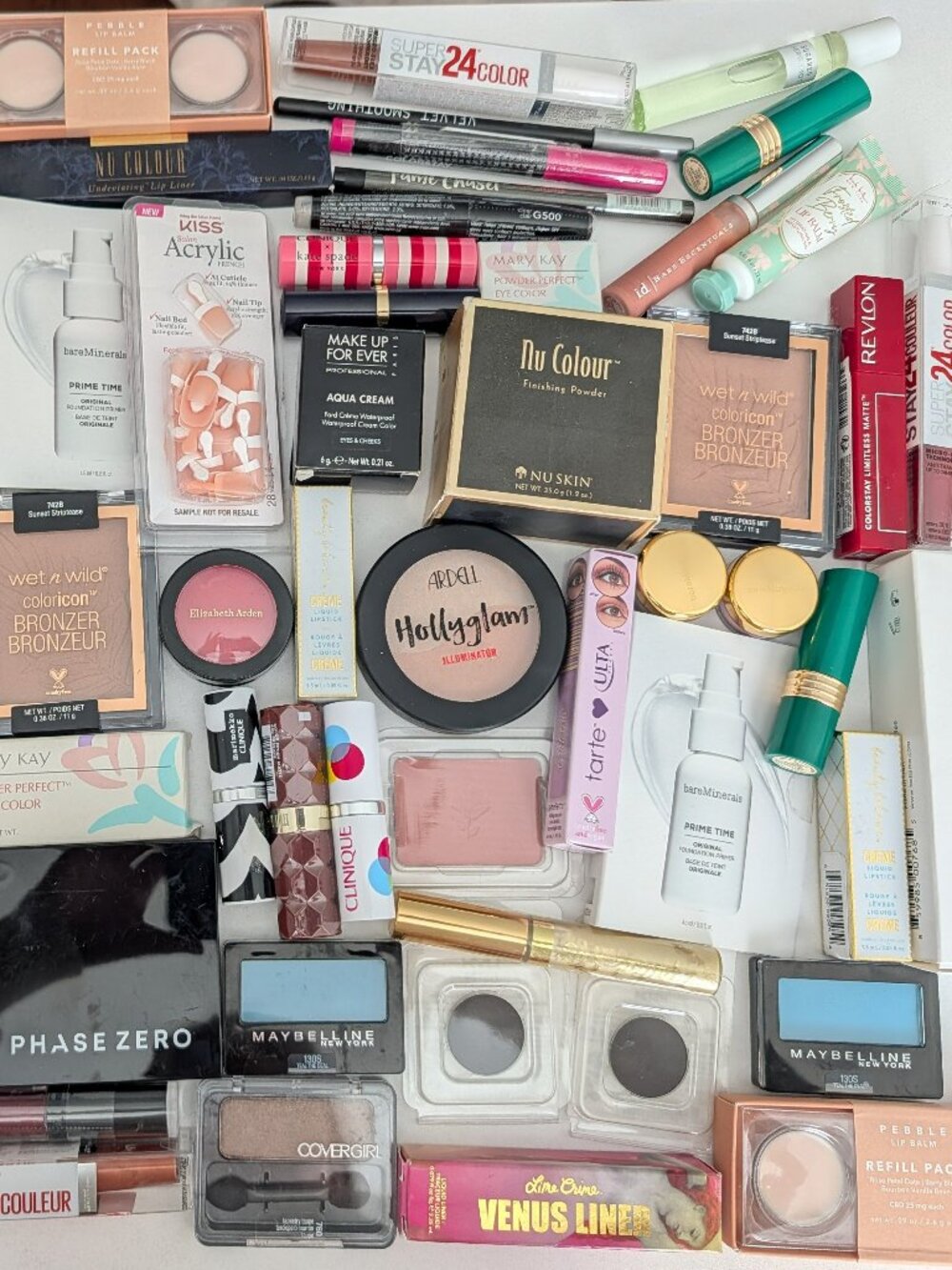 Mixed Beauty Makeup Cosmetics Lot Over 70 Pieces Bareminerals Clinique Revlon